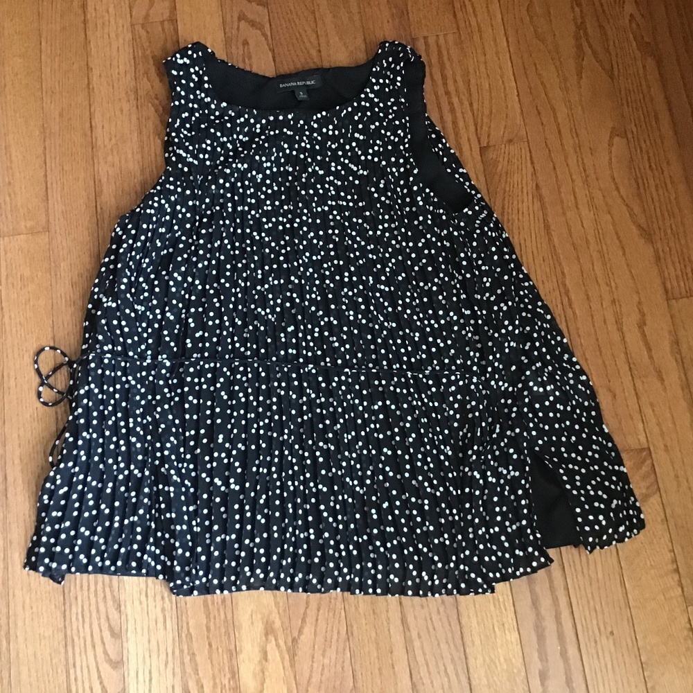 Banana Republic polka dot camisole sz s